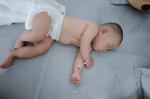 阜宁几个月宝宝会抬头